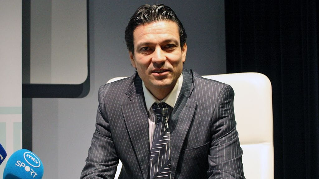 Jari Litmanen omaelämäkerran tiedotustilaisuudessa 19.12.2013.