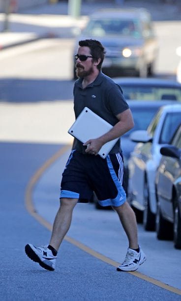 Christian Bale kaupungilla.