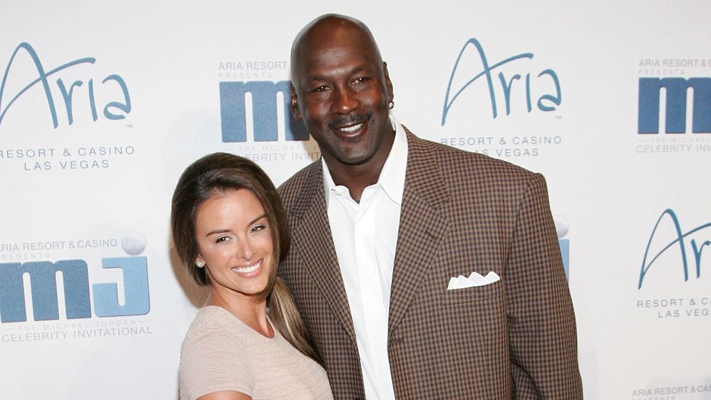 Michael Jordan ja Yvette priesto saavat lapsen.