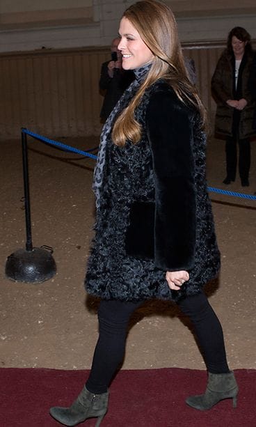 Prinsessa Madeleine Tukholman ratsastustapahtumassa 19.12.2013.