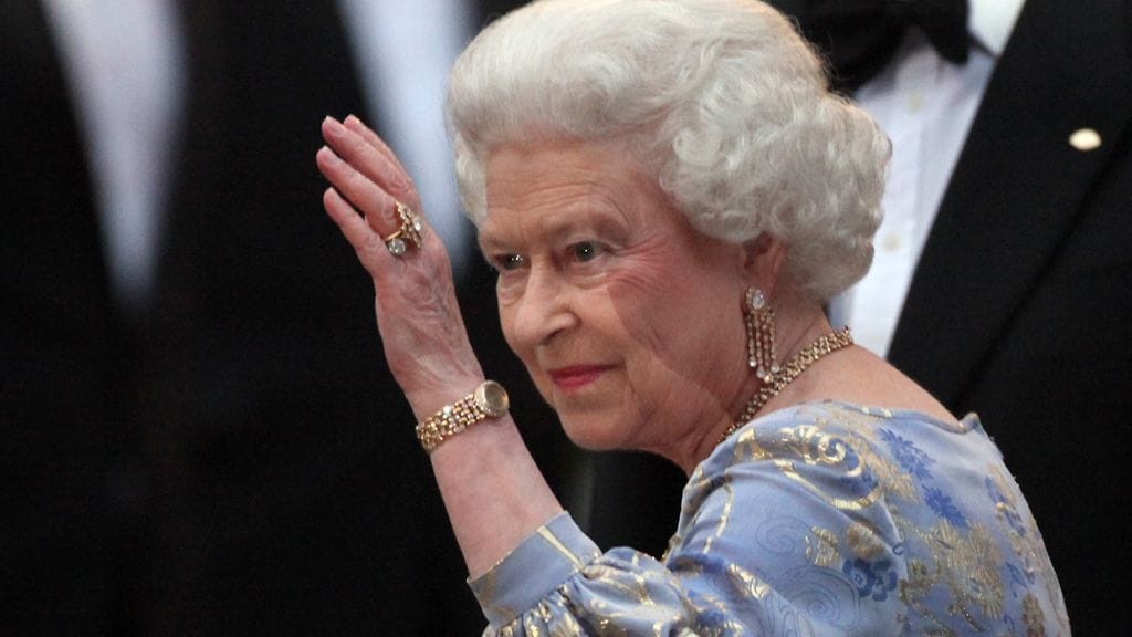 Kuningatar Elisabeth on hallinnut Iso-Britanniaa lähes 64 vuotta.