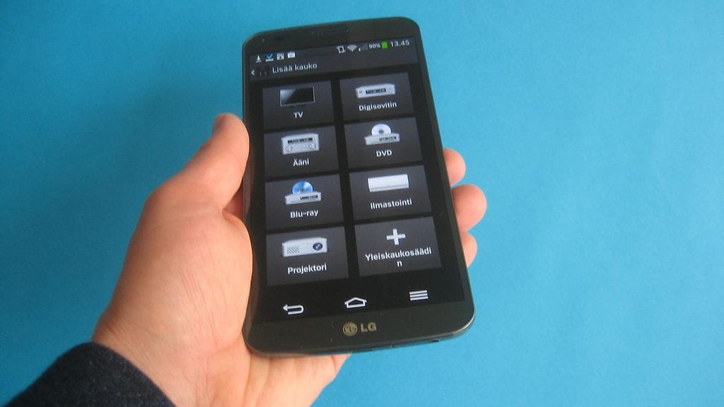 LG G Flex -kaarevalla näytöllä varustettu Android-puhelin