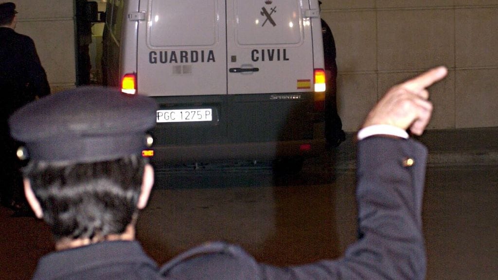 Guardia civil. Kuvituskuvaa, kuvan poliisi ei liity uutiseen.