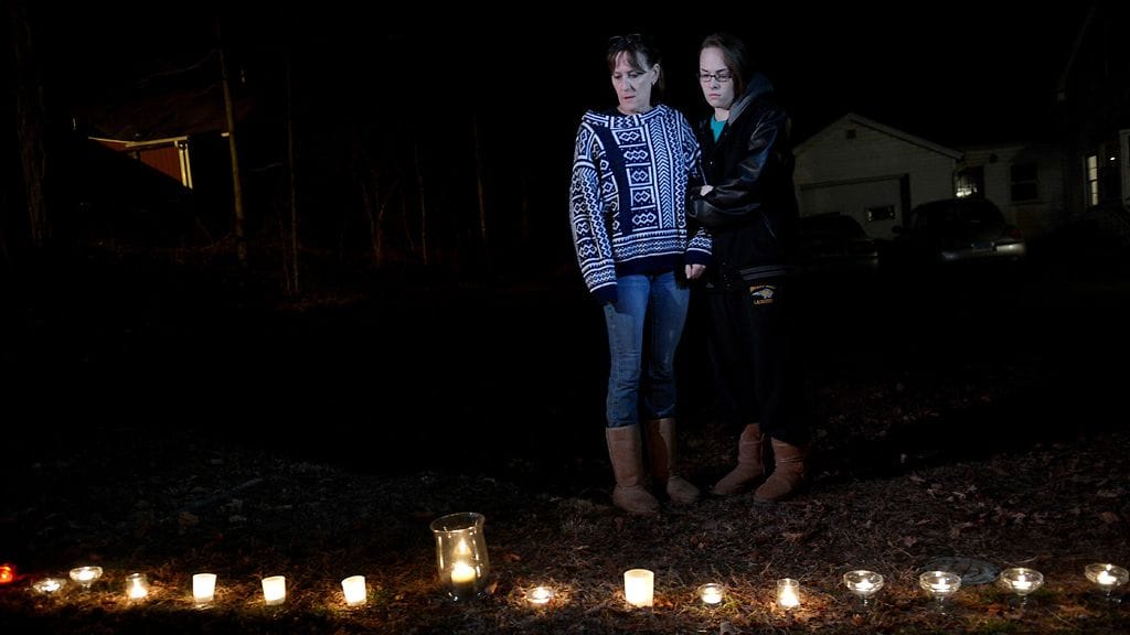 Ihmiset ovat surreet Connecticutin kouluampumisen uhreja.