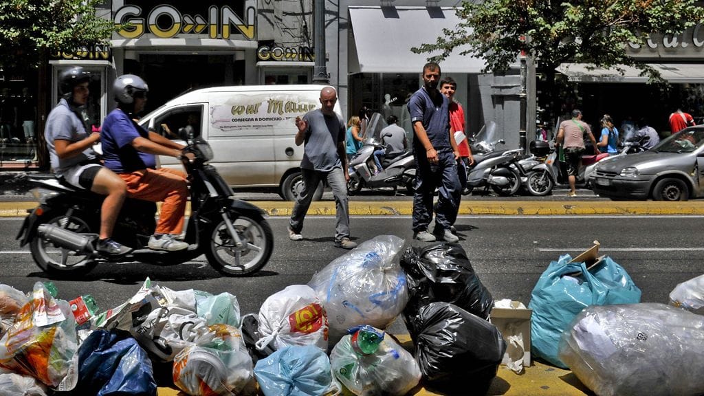 Napoli on kärsinyt jäteongelmasta pitkään.