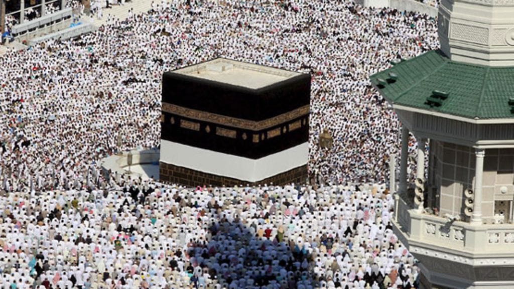 Muslimeja kerääntyi vuosittaiselle pyhiinvaellukselle Mekkaan. Kuva: EPA