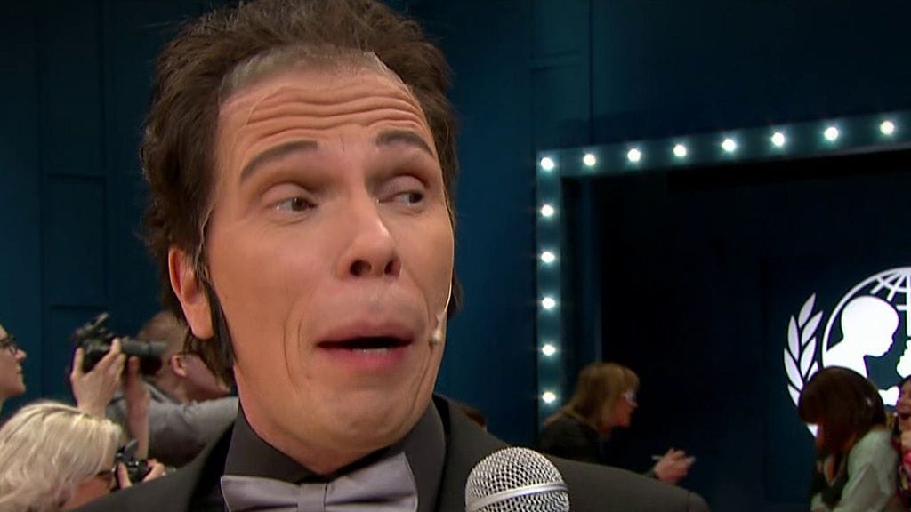 Jukka Rasila parodioi Jukka Haapalaista Putous-UNICEFissa.