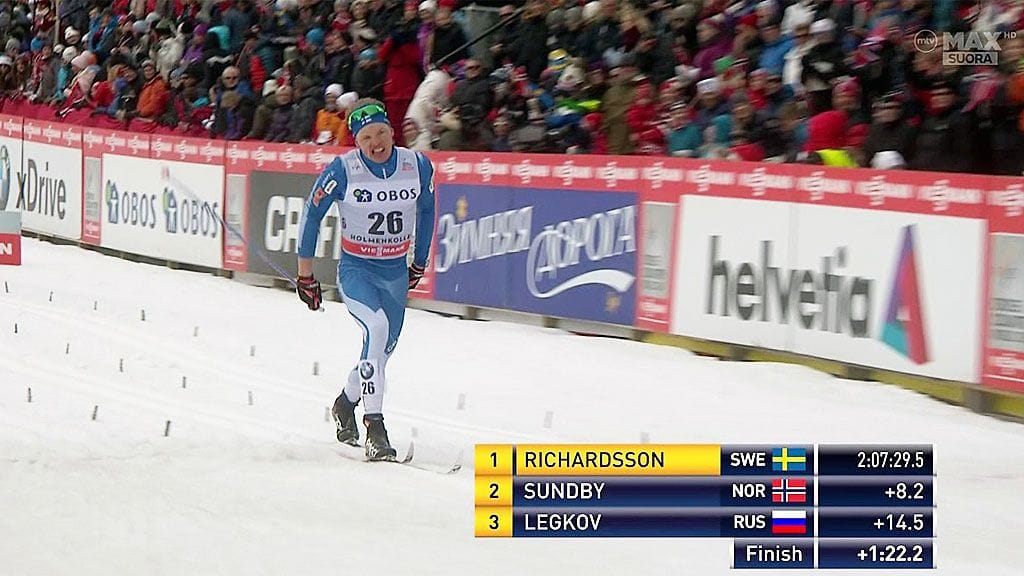 Iivo Niskanen kurottaa maaliin.