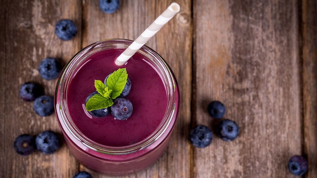 Smoothie saa ihon hehkumaan ja kilot karisemaan, mutta pitää nälän poissa, kun joukkoon lisää proteiinia.