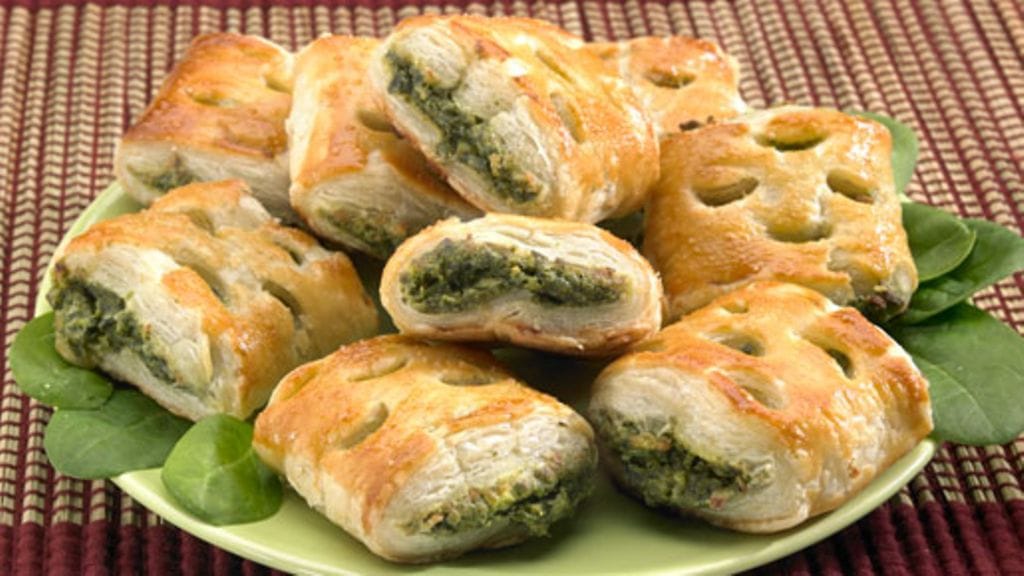 Paistovalmiit pasteijat löytyvät kauppojen pakastealtaista.