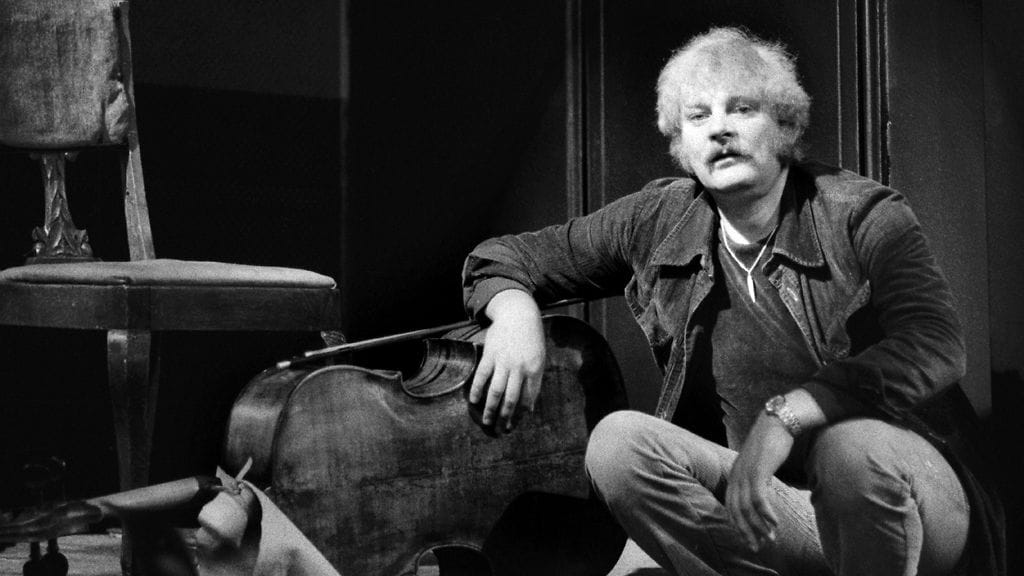 Suomalainen näyttelijä Matti Ruohola Kirjan näyttämöllä 16. toukokuuta 1983.