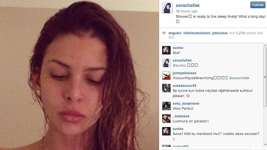 Sara Chafak suihkunraikkaana.