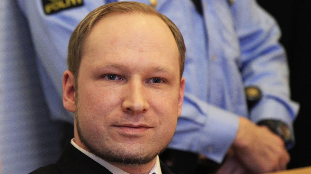Anders Behring Breivik oikeudenkäynnissä Oslossa helmikuussa.