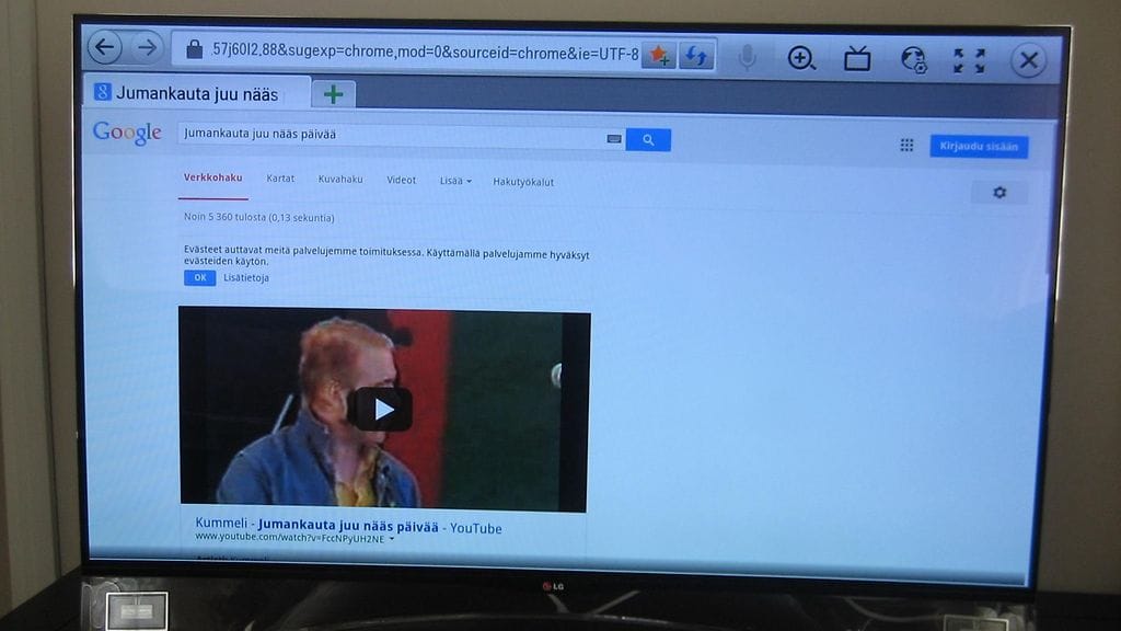 LG kaareva OLED televisio