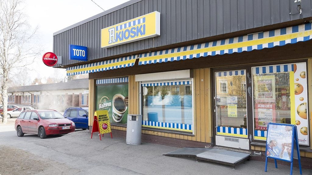 Eurojackpotin yli 57 miljoonan euron päävoitto pelattiin Veikkauksen mukaan Akaan Toijalassa. Voiton sai kymmenen hengen peliporukka, joka jätti kupongin kuvassa olevalle Hallamäentien R-kioskille