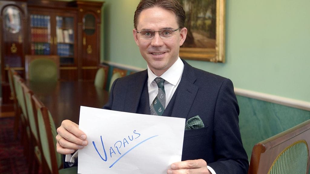Oliko tämä eilinen kuva vinkki pääministeriltä? Kokoomuksen puheenjohtaja, pääministeri Jyrki Katainen 4. huhtikuuta 2014, päivää ennen kuin hän ilmoitti jättävänsä Kokoomuksen puheenjohtajuuden, sekä että ei ole ehdolla seuraavissa eduskunta- eikä eurovaaleissa.