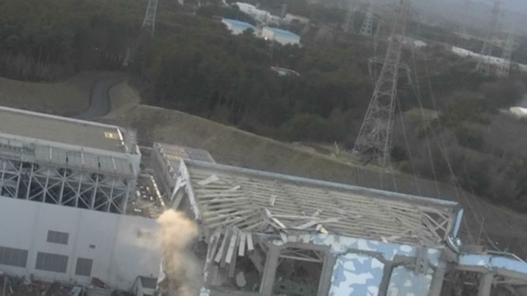 Vaurioitunut ydinvoimala Fukushimassa.