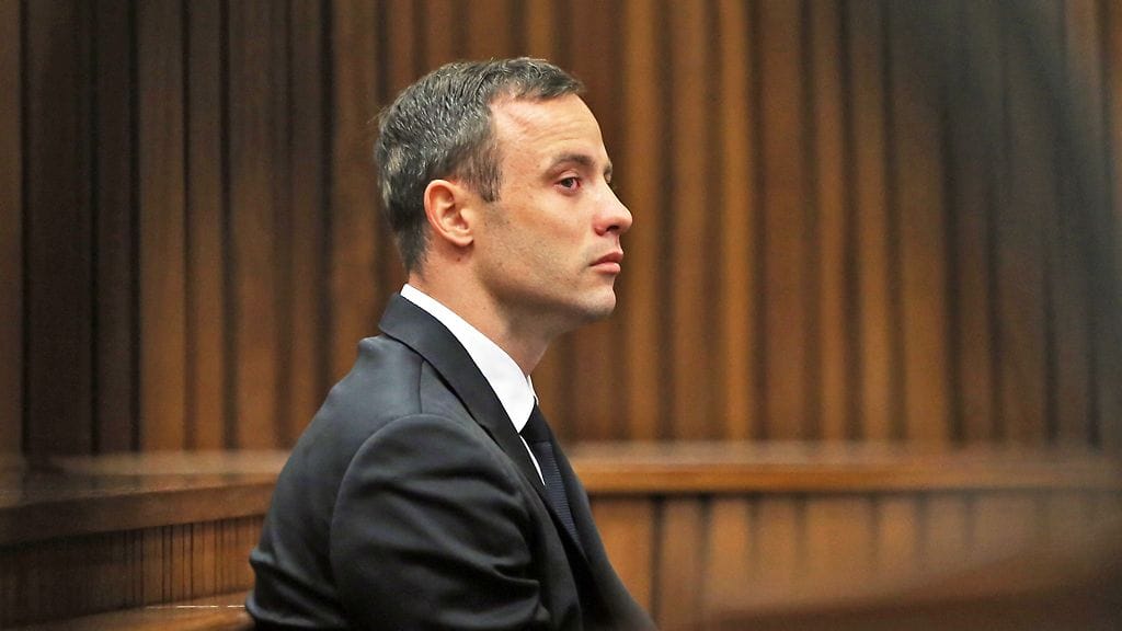 Entinen paraurheilija Oscar Pistorius tuomittiin naisystävänsä murhasta