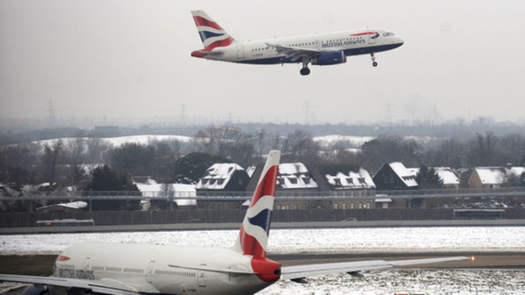 Heathrow'n lentokentän tilanne helpottaa jo. Kuva: EPA