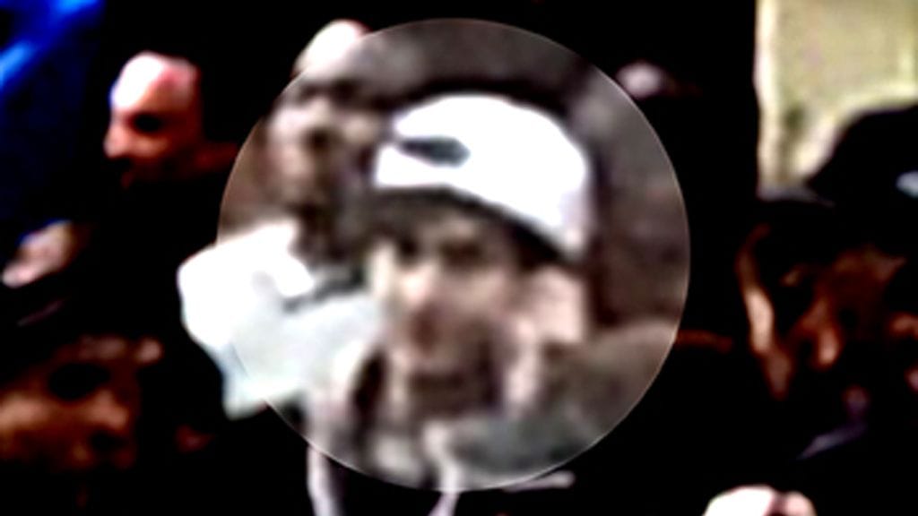 FBI:n julkaisema kuva toisesta Bostonin pommi-iskun epäillystä.