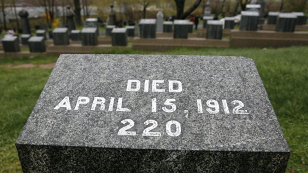 Tuntemattoman, Titanic-turmassa kuolleen matkustajan hauta Kanadan Halifaxissa.