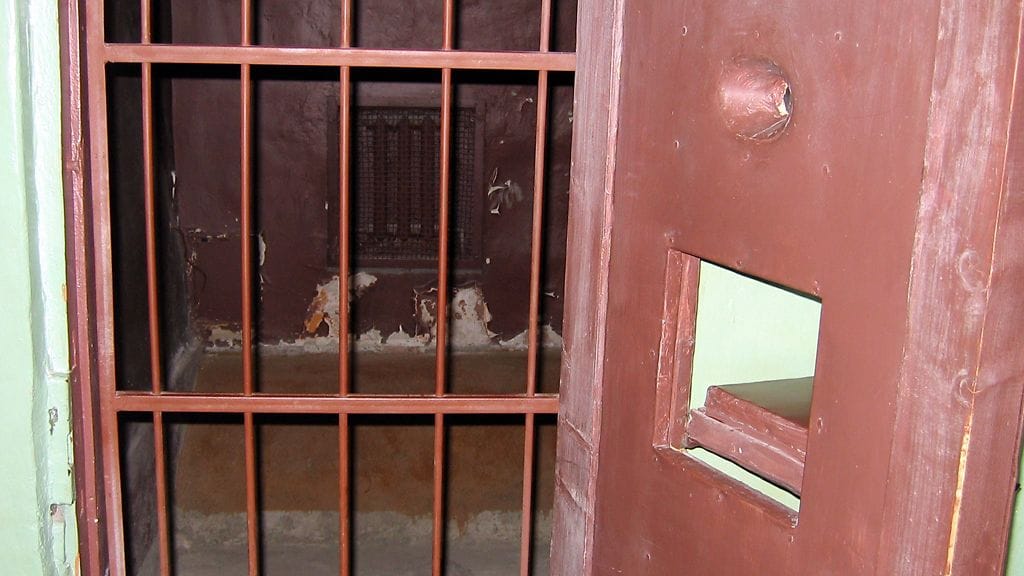 YK:n komitean mukaan Kiinan vankiloissa kidutus on edelleen hyvin yleistä. Kuvituskuva.