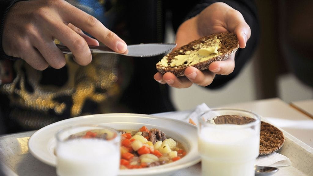Espanjassa omien eväiden syömisestä aletaan periä maksua.