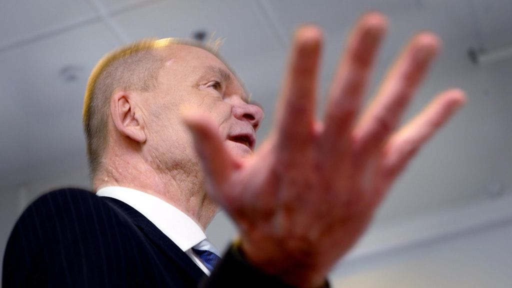 Karvinen on ollut hallituksen jäsen vuodesta 2011 ja on aiemmin toiminut Nokian hallituksen varapuheenjohtajana.