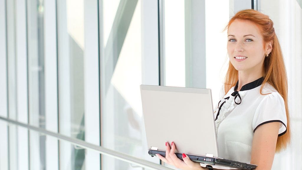 Yleisen myytin mukaan kauniilla naisilla on työelämässä helpompaa.