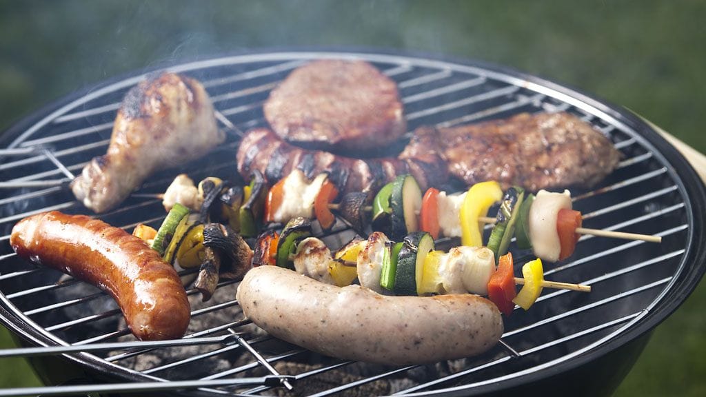 Grillin kaivaminen talvivarastosta esiin on ensimmäinen merkki kesän lähestymisestä.