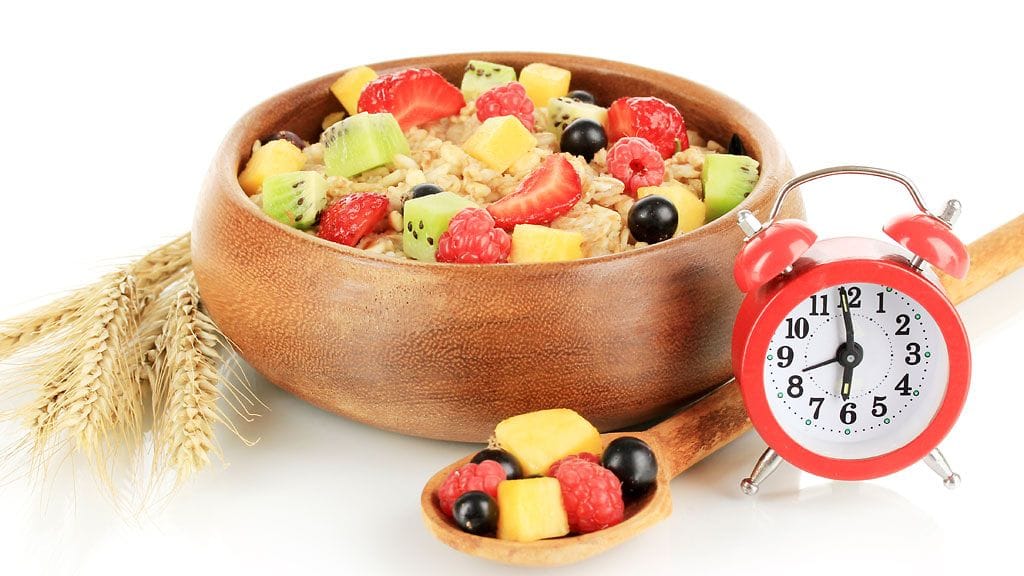 Amerikkalaistutkimuksen mukaan syödessä kannattaisi tarkkailla kelloa.