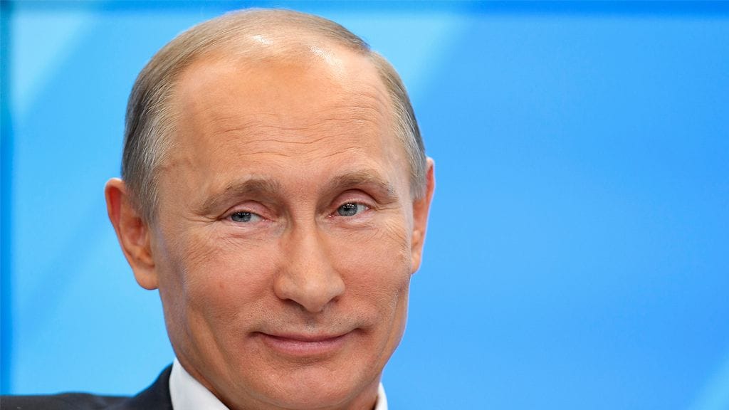 Pääministeri Vladimir Putin tapaa kannattajiaan Moskovassa 1. joulukuuta 2011.