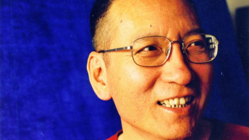 Liun luona käyneet ulkomaiset lääkärit sanoivat viikonloppuna, että 61-vuotiaan Liun olisi turvallista matkustaa ulkomaille hoitoon.