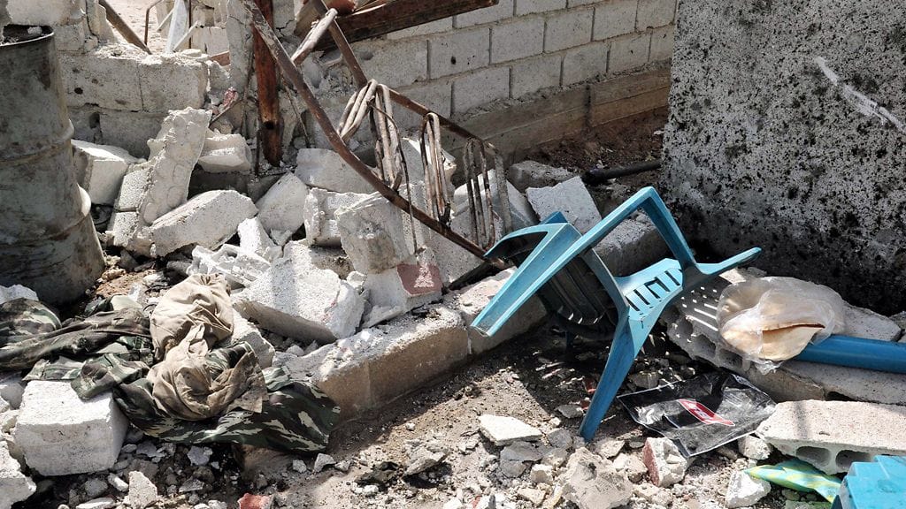 Syyrian sotaa seuraava The Syrian Observatory for Human Rights -järjestö kertoo, että seitsemän rakettia ja useita kranaatteja osui eilen Qabunin alueelle, joka sijaitsee Damaskoksen koillisosassa.