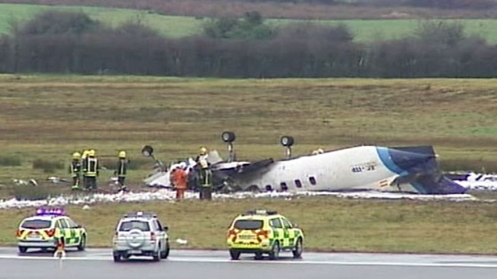 Pienkoneen laskeutumisyritykset päättyivät tuhoisaan onnettomuuteen Corkin lentokentällä.