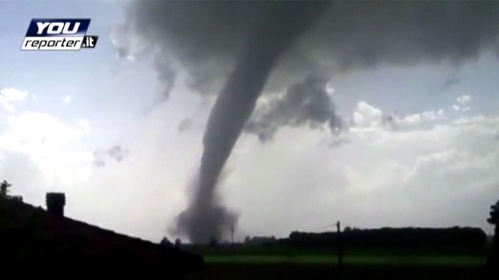 Kuvakaappaus YouTube-videosta.