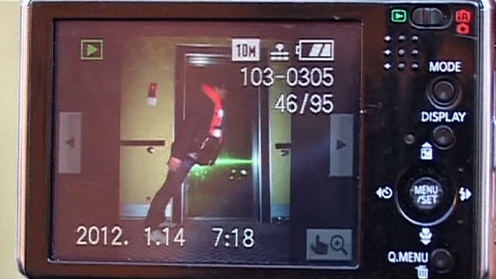 Laiva oli jo pahasti kallellaan, kun matkustajia kehotettiin siirtymään pelastusveneisiin.