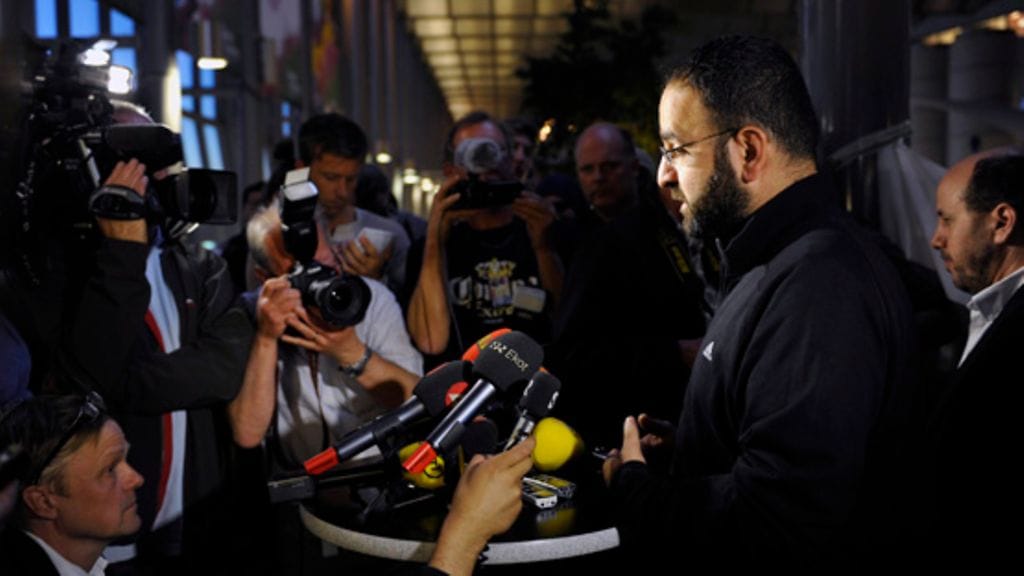 Ympäristöpuoluetta edustava Mehmet Kaplan joutui tällä viikolla eroamaan, koska hänellä on arveltu olevan yhteyksiä ääriaineksiin.