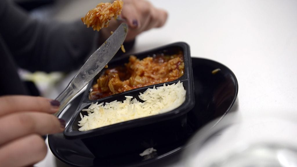 Valmisaterialounasta ei voi ostaa lounassetelillä.