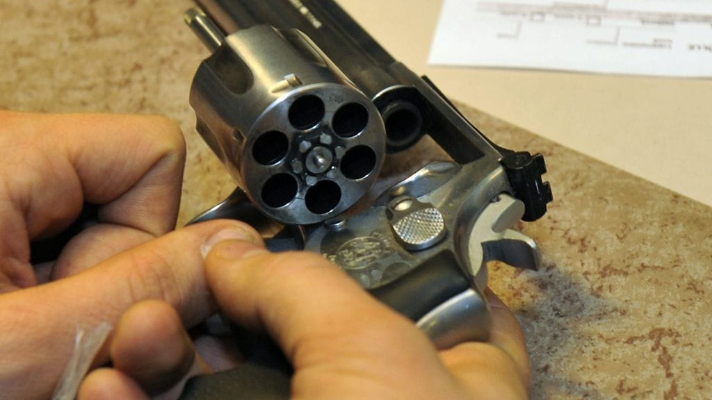 KKO ei pitänyt "venäläistä rulettia" tapon yrityksenä. Kuvituskuva.