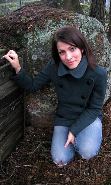 Näyttelijä Jenni Banerjee tuli jouluksi Suomeen.