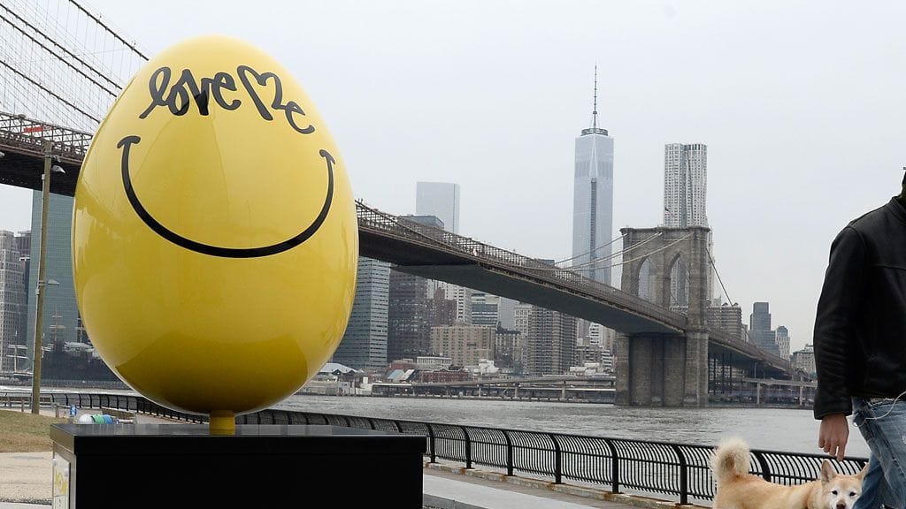 New Yorkissa on meneillään The Faberge Big Egg Hunt, johon tämäkin jättimuna liittyy!