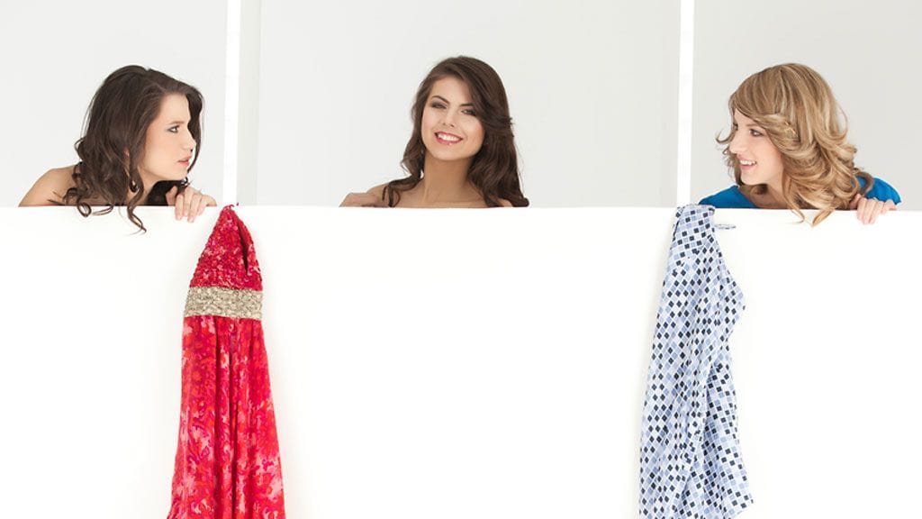 Pukeutumisneuvojamestari Kikka Seppä kertoi, millaiset vaatteet pukevat Y-vartaloista.