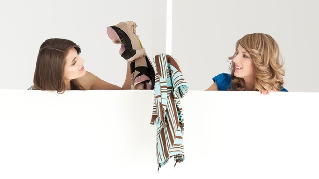 Pukeutumisneuvojamestari Kikka Seppä kertoi, millaiset vaatteet pukevat H-vartaloista.