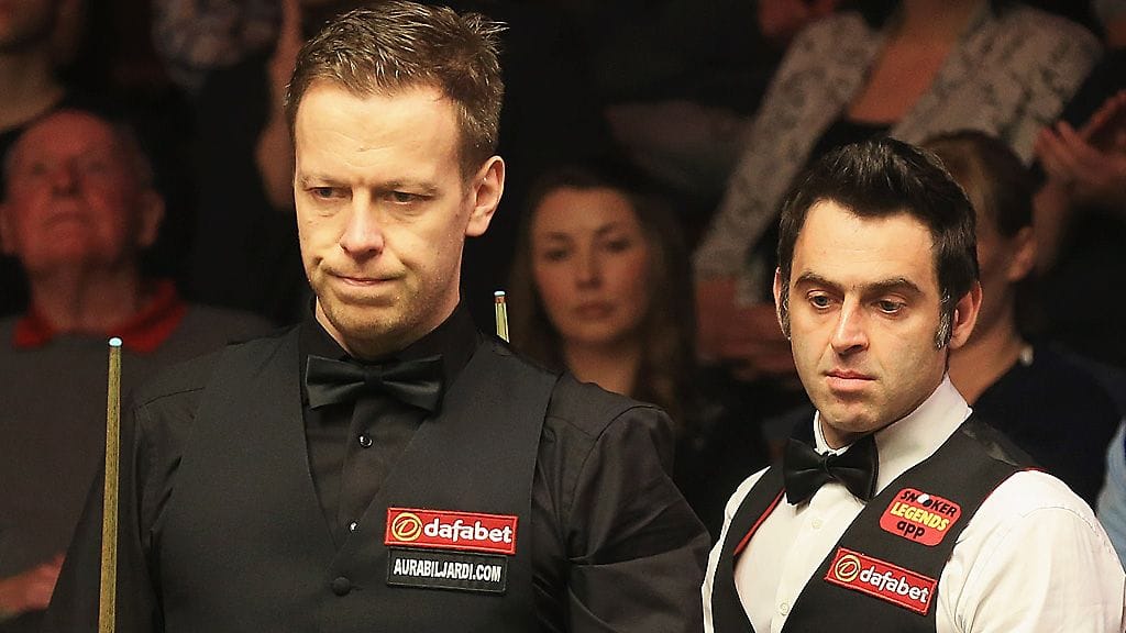 Robin Hull ja Ronnie O'Sullivan kohtasivat MM-kisoissa keväällä 2014.
