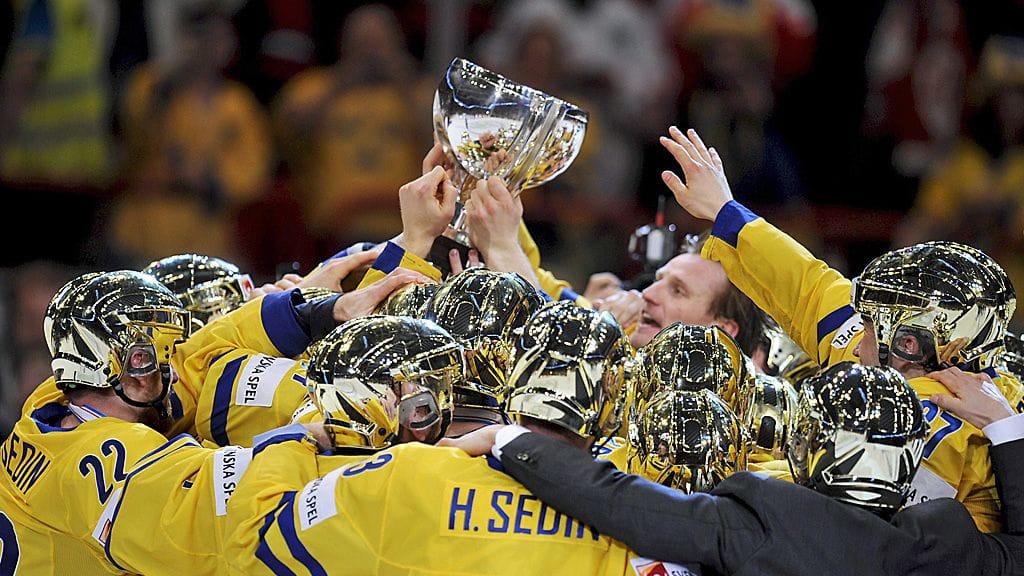 Ruotsi juhlimassa kotikisoissaan maailmanmestaruutta 2013.