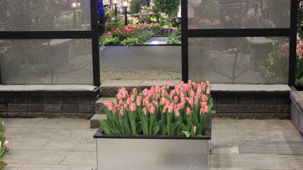 Puuta ja terästä; Kirsi Sundholm, KirsinPiha, Piha ja Puutarha Turku 2014