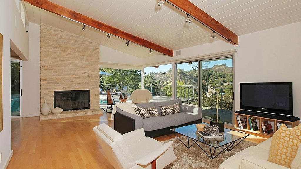 Ellen Page ansaitsi Oscar-ehdokkuuden nimiroolistaan elokuvassa Juno.