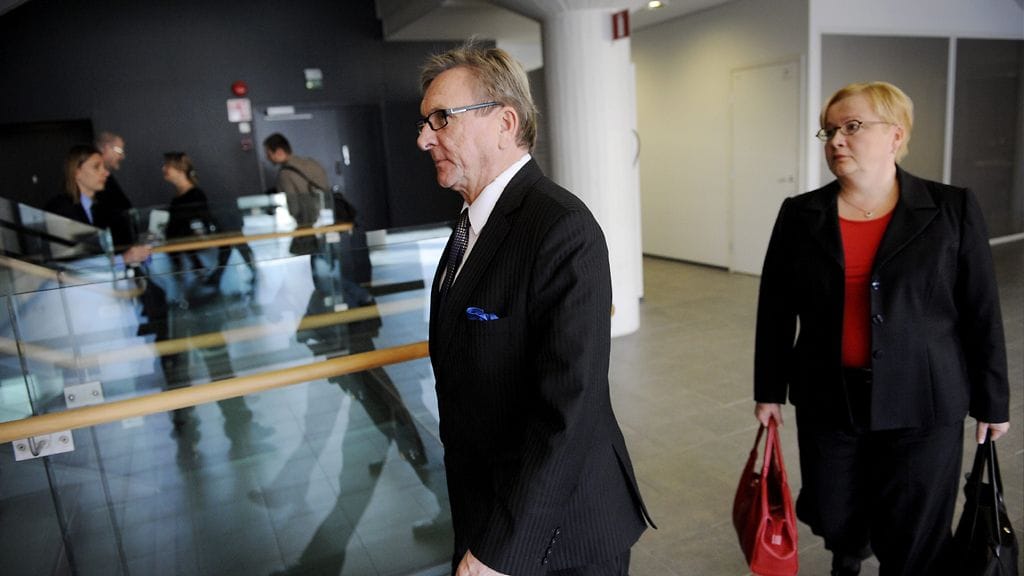 Asianomistajana kokoomuksen entinen kansanedustaja Lyly Rajala yhdessä asianajaja Riitta Leppiniemen kanssa.