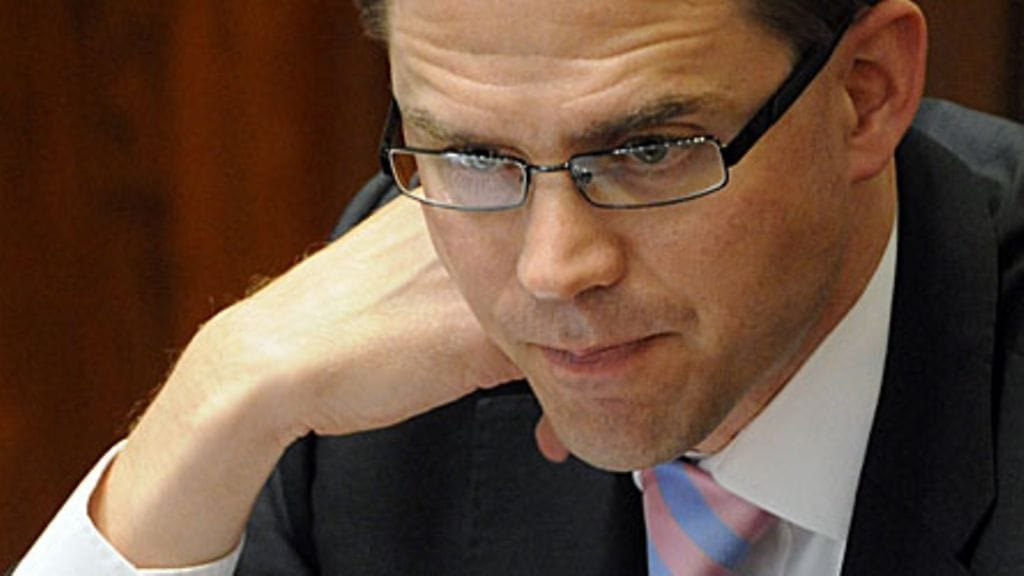 Valtiovarainministeri Jyrki Katainen sulkee suunsa vuoden 2007 rahoituksesta (LEHTIKUVA)
